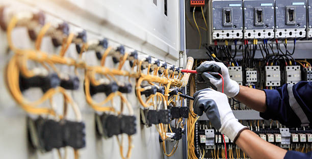 Professional Electrician technician working in South Roxana, IL